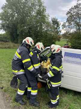 e9f73cee-8fd7-48f4-a004-90d907a096b1 (1)